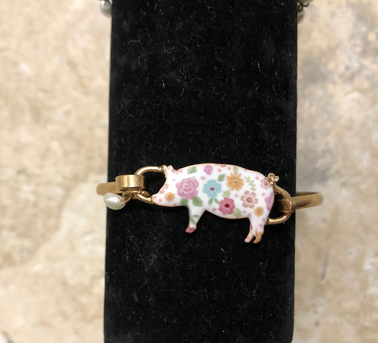 Pig Bracelet, Pig lover gift, Pig jewelry, Charm Pig bracelet , Charm Bracelets, gift for her, friendship gift